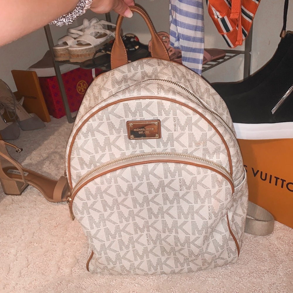 Michael Kors Backpack💕